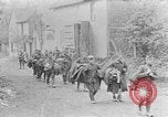 Standbild USA Soldaten europäische Theater, 1918, aus Sekunde 3 historischem Filmmaterial Videoclip 65675048776