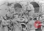 Standbild USA Soldaten europäische Theater, 1918, aus Sekunde 14 historischem Filmmaterial Videoclip 65675048776