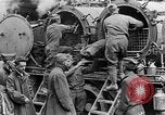 Standbild USA Soldaten europäische Theater, 1918, aus Sekunde 21 historischem Filmmaterial Videoclip 65675048776