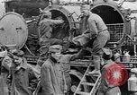 Standbild USA Soldaten europäische Theater, 1918, aus Sekunde 22 historischem Filmmaterial Videoclip 65675048776