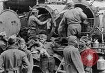 Standbild USA Soldaten europäische Theater, 1918, aus Sekunde 27 historischem Filmmaterial Videoclip 65675048776
