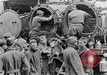 Standbild USA Soldaten europäische Theater, 1918, aus Sekunde 28 historischem Filmmaterial Videoclip 65675048776