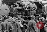 Standbild USA Soldaten europäische Theater, 1918, aus Sekunde 29 historischem Filmmaterial Videoclip 65675048776