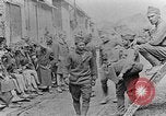 Standbild USA Soldaten europäische Theater, 1918, aus Sekunde 34 historischem Filmmaterial Videoclip 65675048776