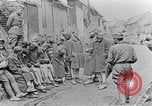 Standbild USA Soldaten europäische Theater, 1918, aus Sekunde 43 historischem Filmmaterial Videoclip 65675048776