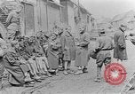Standbild USA Soldaten europäische Theater, 1918, aus Sekunde 45 historischem Filmmaterial Videoclip 65675048776