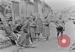 Standbild USA Soldaten europäische Theater, 1918, aus Sekunde 50 historischem Filmmaterial Videoclip 65675048776