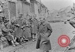 Standbild USA Soldaten europäische Theater, 1918, aus Sekunde 54 historischem Filmmaterial Videoclip 65675048776