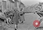 Standbild USA Soldaten europäische Theater, 1918, aus Sekunde 56 historischem Filmmaterial Videoclip 65675048776