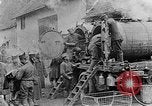 Standbild USA Soldaten europäische Theater, 1918, aus Sekunde 58 historischem Filmmaterial Videoclip 65675048776
