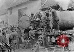 Standbild USA Soldaten europäische Theater, 1918, aus Sekunde 60 historischem Filmmaterial Videoclip 65675048776