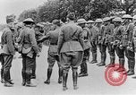 Standbild USA Infanteristen europäische Theater, 1918, aus Sekunde 11 historischem Filmmaterial Videoclip 65675048777