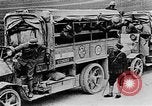 Standbild USA Infanteristen europäische Theater, 1918, aus Sekunde 32 historischem Filmmaterial Videoclip 65675048777