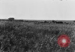 Standbild Uns 1 Soldaten in der Schlacht von Cantigny Cantigny Frankreich, 1918, aus Sekunde 6 historischem Filmmaterial Videoclip 65675048778