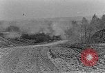 Standbild Uns 1 Soldaten in der Schlacht von Cantigny Cantigny Frankreich, 1918, aus Sekunde 15 historischem Filmmaterial Videoclip 65675048778