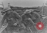 Standbild Uns 1 Soldaten in der Schlacht von Cantigny Cantigny Frankreich, 1918, aus Sekunde 38 historischem Filmmaterial Videoclip 65675048778