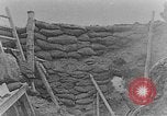 Standbild Uns 1 Soldaten in der Schlacht von Cantigny Cantigny Frankreich, 1918, aus Sekunde 42 historischem Filmmaterial Videoclip 65675048778