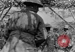 Standbild Uns 1 Soldaten in der Schlacht von Cantigny Cantigny Frankreich, 1918, aus Sekunde 49 historischem Filmmaterial Videoclip 65675048778