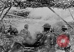 Standbild Uns 1 Soldaten in der Schlacht von Cantigny Cantigny Frankreich, 1918, aus Sekunde 53 historischem Filmmaterial Videoclip 65675048778