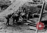 Image États-Unis des unités d'artillerie à des forces allemandes Cantigny France, 1918, de la seconde 15 séquences d'archives historiques vidéo 65675048779