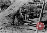Image États-Unis des unités d'artillerie à des forces allemandes Cantigny France, 1918, de la seconde 19 séquences d'archives historiques vidéo 65675048779