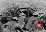 Image États-Unis des unités d'artillerie à des forces allemandes Cantigny France, 1918, de la seconde 25 séquences d'archives historiques vidéo 65675048779