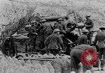Image États-Unis des unités d'artillerie à des forces allemandes Cantigny France, 1918, de la seconde 35 séquences d'archives historiques vidéo 65675048779
