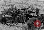 Image États-Unis des unités d'artillerie à des forces allemandes Cantigny France, 1918, de la seconde 38 séquences d'archives historiques vidéo 65675048779