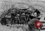Image États-Unis des unités d'artillerie à des forces allemandes Cantigny France, 1918, de la seconde 45 séquences d'archives historiques vidéo 65675048779