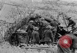 Image États-Unis des unités d'artillerie à des forces allemandes Cantigny France, 1918, de la seconde 50 séquences d'archives historiques vidéo 65675048779