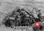 Image États-Unis des unités d'artillerie à des forces allemandes Cantigny France, 1918, de la seconde 53 séquences d'archives historiques vidéo 65675048779