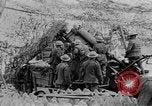 Image États-Unis des unités d'artillerie à des forces allemandes Cantigny France, 1918, de la seconde 54 séquences d'archives historiques vidéo 65675048779