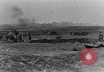 Image États-Unis des unités d'artillerie à des forces allemandes Cantigny France, 1918, de la seconde 62 séquences d'archives historiques vidéo 65675048779
