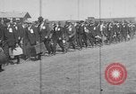 Standbild amerikanischen Rekruten New York United States USA, 1918, aus Sekunde 53 historischem Filmmaterial Videoclip 65675048800