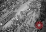 Standbild Detroit Liberty Bond Parade während Ersten Weltkrieg Detroit Michigan USA, 1917, aus Sekunde 15 historischem Filmmaterial Videoclip 65675048801