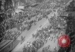 Standbild Detroit Liberty Bond Parade während Ersten Weltkrieg Detroit Michigan USA, 1917, aus Sekunde 18 historischem Filmmaterial Videoclip 65675048801
