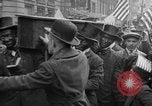 Standbild Liberty Bond Rally in Detroit Detroit Michigan USA, 1917, aus Sekunde 27 historischem Filmmaterial Videoclip 65675048802