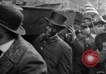 Standbild Liberty Bond Rally in Detroit Detroit Michigan USA, 1917, aus Sekunde 29 historischem Filmmaterial Videoclip 65675048802