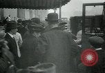 Immagine di RMS Lusitania uscire sul suo fatidico viaggio New York United States USA, 1915, secondo 21 filmato di repertorio 65675048816