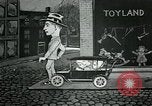 Image Ford dessin animé United States USA, 1919, de la seconde 34 séquences d'archives historiques vidéo 65675048823