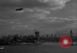 Standbild USS Midway New York City USA, 1945, aus Sekunde 15 historischem Filmmaterial Videoclip 65675048874