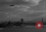 Standbild USS Midway New York City USA, 1945, aus Sekunde 16 historischem Filmmaterial Videoclip 65675048874