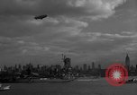 Standbild USS Midway New York City USA, 1945, aus Sekunde 22 historischem Filmmaterial Videoclip 65675048874