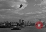Standbild USS Midway New York City USA, 1945, aus Sekunde 25 historischem Filmmaterial Videoclip 65675048874