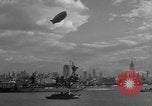 Standbild USS Midway New York City USA, 1945, aus Sekunde 27 historischem Filmmaterial Videoclip 65675048874
