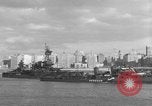Standbild USS Midway New York City USA, 1945, aus Sekunde 50 historischem Filmmaterial Videoclip 65675048874