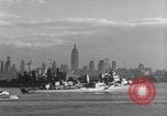 Standbild USS Midway New York City USA, 1945, aus Sekunde 56 historischem Filmmaterial Videoclip 65675048874