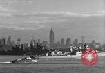 Standbild USS Midway New York City USA, 1945, aus Sekunde 61 historischem Filmmaterial Videoclip 65675048874