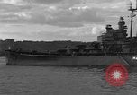 Standbild USS Enterprise New York City USA, 1945, aus Sekunde 56 historischem Filmmaterial Videoclip 65675048875