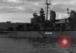 Standbild USS Enterprise New York City USA, 1945, aus Sekunde 58 historischem Filmmaterial Videoclip 65675048875